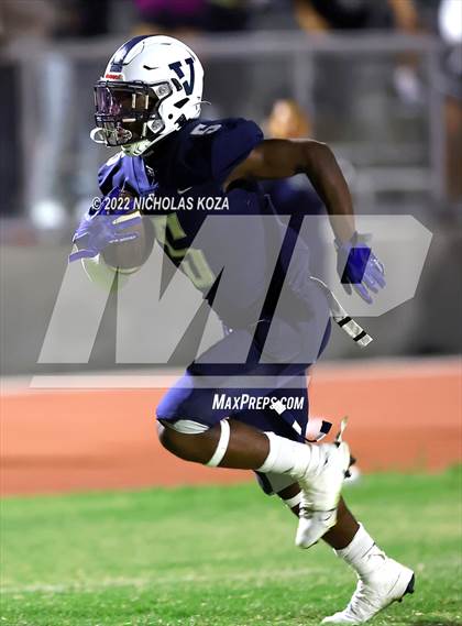 Thumbnail 3 in Harvard-Westlake vs. Venice photogallery.
