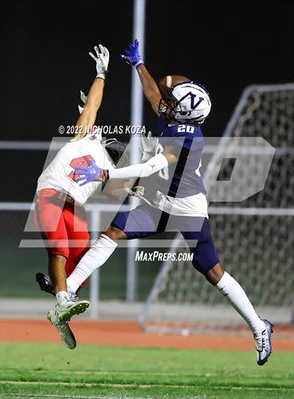 Thumbnail 3 in Harvard-Westlake vs. Venice photogallery.