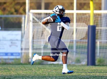 Thumbnail 2 in Harvard-Westlake vs. Venice photogallery.