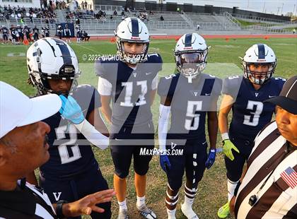 Thumbnail 1 in Harvard-Westlake vs. Venice photogallery.