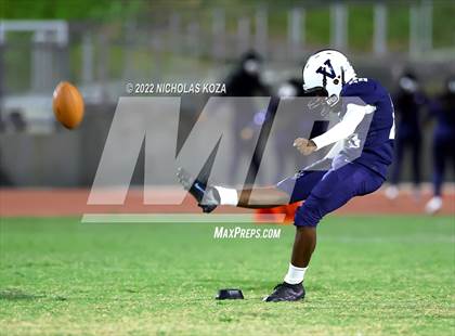 Thumbnail 1 in Harvard-Westlake vs. Venice photogallery.