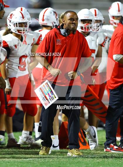 Thumbnail 1 in Harvard-Westlake vs. Venice photogallery.