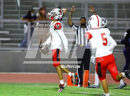 Thumbnail 2 in Harvard-Westlake vs. Venice photogallery.