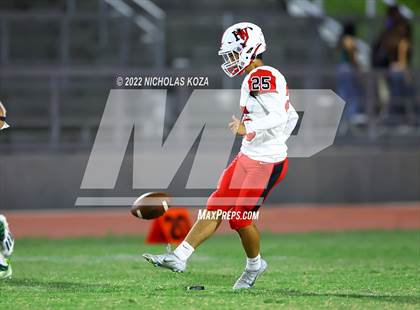 Thumbnail 3 in Harvard-Westlake vs. Venice photogallery.