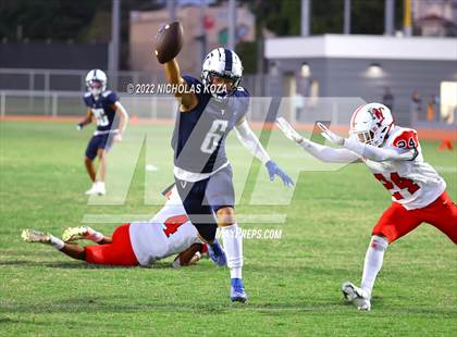 Thumbnail 2 in Harvard-Westlake vs. Venice photogallery.
