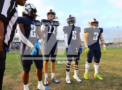Thumbnail 1 in Harvard-Westlake vs. Venice photogallery.