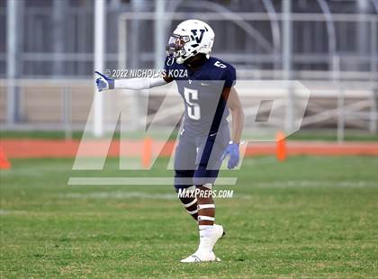 Thumbnail 3 in Harvard-Westlake vs. Venice photogallery.