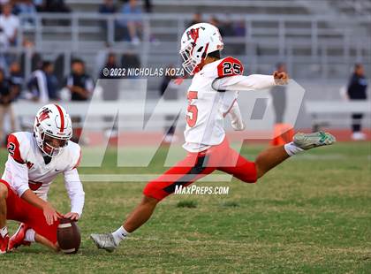 Thumbnail 3 in Harvard-Westlake vs. Venice photogallery.