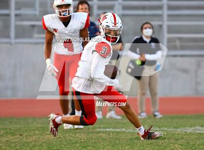 Thumbnail 3 in Harvard-Westlake vs. Venice photogallery.