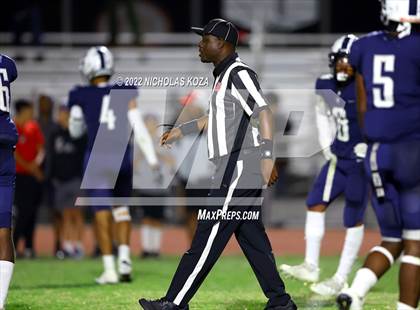 Thumbnail 2 in Harvard-Westlake vs. Venice photogallery.