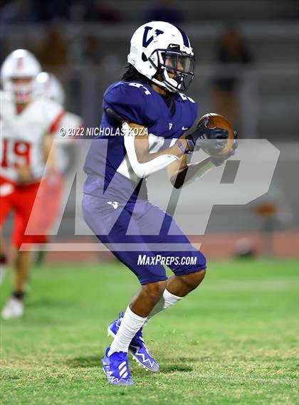 Thumbnail 1 in Harvard-Westlake vs. Venice photogallery.
