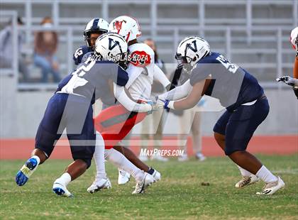 Thumbnail 2 in Harvard-Westlake vs. Venice photogallery.