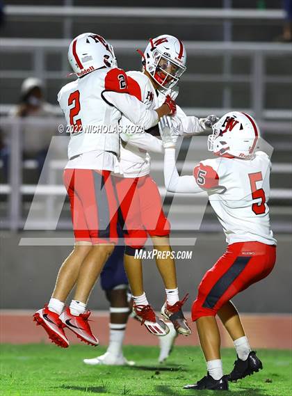 Thumbnail 1 in Harvard-Westlake vs. Venice photogallery.