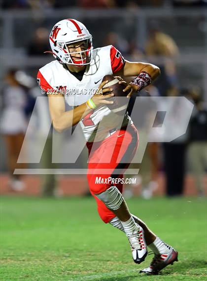 Thumbnail 2 in Harvard-Westlake vs. Venice photogallery.