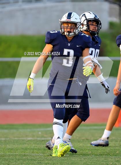 Thumbnail 1 in Harvard-Westlake vs. Venice photogallery.