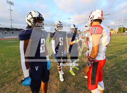 Thumbnail 1 in Harvard-Westlake vs. Venice photogallery.