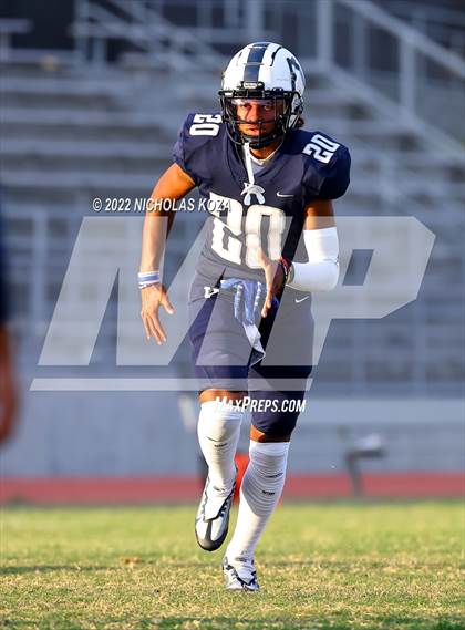Thumbnail 3 in Harvard-Westlake vs. Venice photogallery.