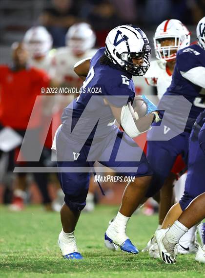 Thumbnail 2 in Harvard-Westlake vs. Venice photogallery.