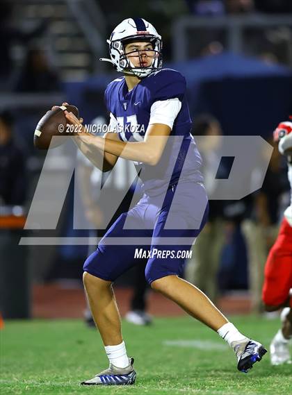 Thumbnail 2 in Harvard-Westlake vs. Venice photogallery.