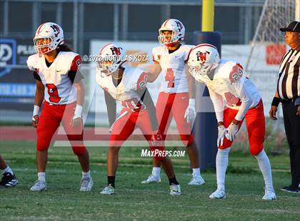 Thumbnail 3 in Harvard-Westlake vs. Venice photogallery.
