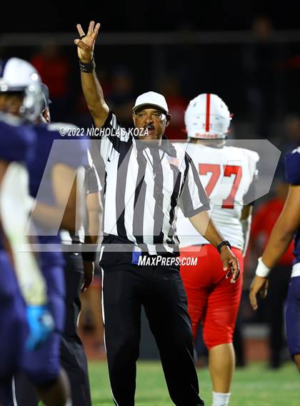 Thumbnail 3 in Harvard-Westlake vs. Venice photogallery.