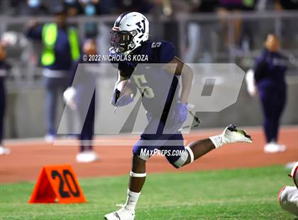 Thumbnail 1 in Harvard-Westlake vs. Venice photogallery.