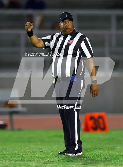 Thumbnail 2 in Harvard-Westlake vs. Venice photogallery.