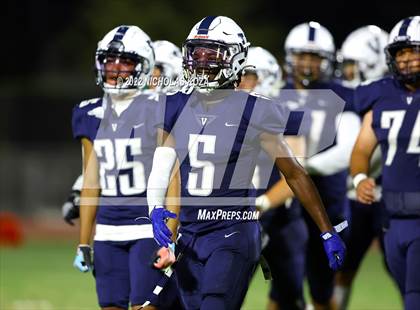 Thumbnail 1 in Harvard-Westlake vs. Venice photogallery.
