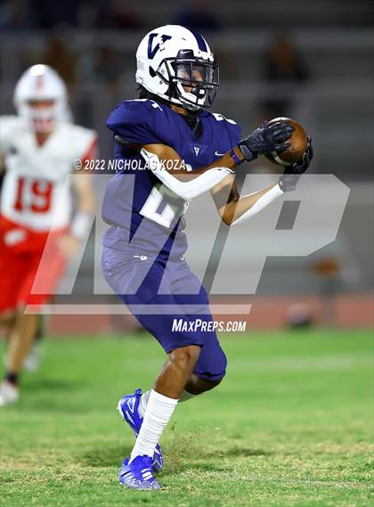 Thumbnail 3 in Harvard-Westlake vs. Venice photogallery.