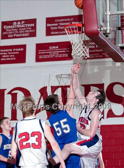 Thumbnail 3 in Berean Christian @ Washburn photogallery.