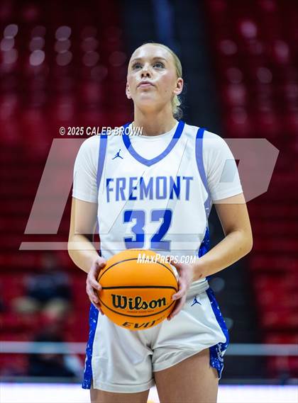 Thumbnail 2 in Bingham vs Fremont (UHSAA 6A Quarterfinal) photogallery.