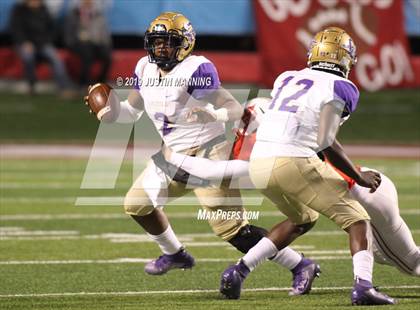 Thumbnail 1 in Osceola vs. Harding Academy (AAA 3A State Final) photogallery.