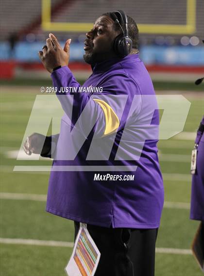 Thumbnail 3 in Osceola vs. Harding Academy (AAA 3A State Final) photogallery.