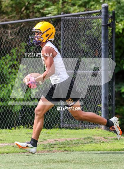Thumbnail 2 in Whitehaven vs Desoto Central (U of Memphis 7v7) photogallery.