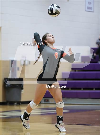 Thumbnail 2 in Wheelersburg vs. Adena (OHSAA D3 Regional) photogallery.