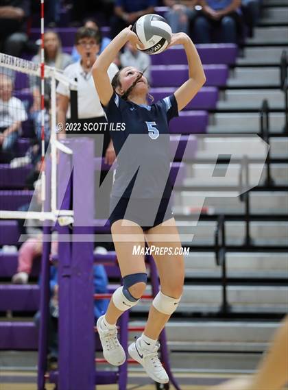 Thumbnail 2 in Wheelersburg vs. Adena (OHSAA D3 Regional) photogallery.