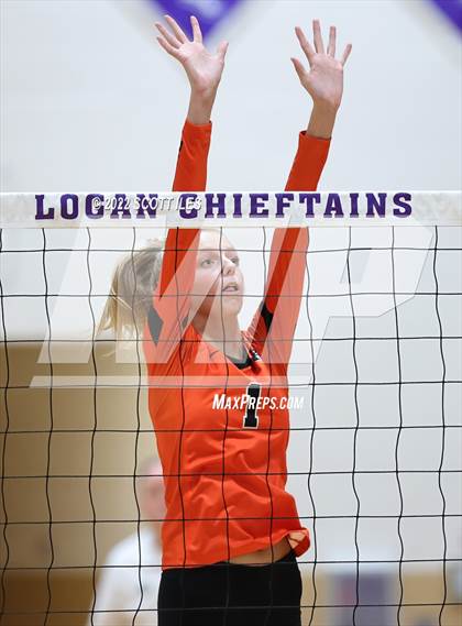 Thumbnail 3 in Wheelersburg vs. Adena (OHSAA D3 Regional) photogallery.