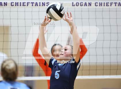 Thumbnail 2 in Wheelersburg vs. Adena (OHSAA D3 Regional) photogallery.