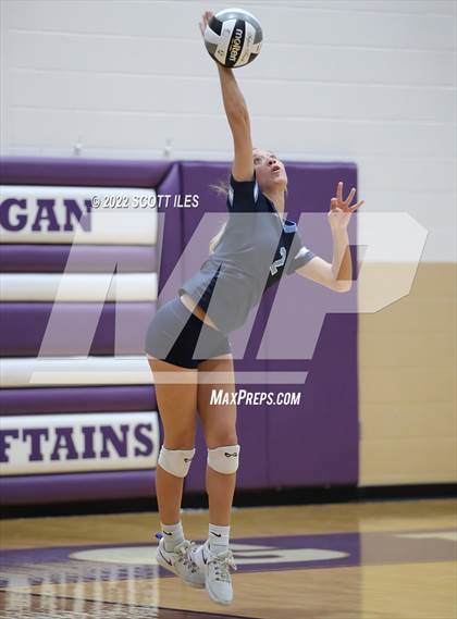 Thumbnail 2 in Wheelersburg vs. Adena (OHSAA D3 Regional) photogallery.