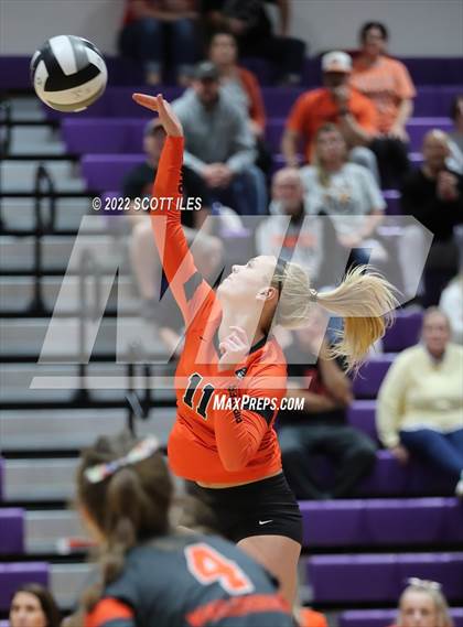 Thumbnail 3 in Wheelersburg vs. Adena (OHSAA D3 Regional) photogallery.