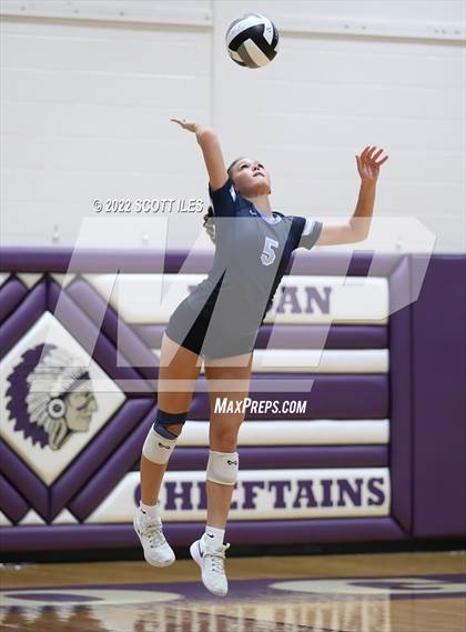 Thumbnail 3 in Wheelersburg vs. Adena (OHSAA D3 Regional) photogallery.