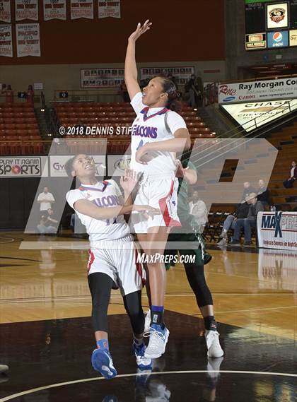 Thumbnail 2 in River Valley vs. Christian Brothers (CIF SJS D3 Final) photogallery.