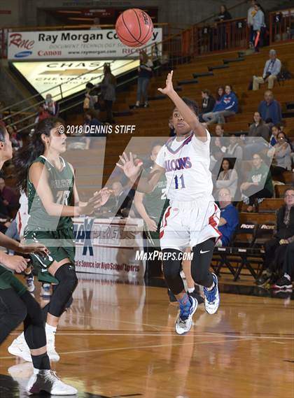 Thumbnail 2 in River Valley vs. Christian Brothers (CIF SJS D3 Final) photogallery.