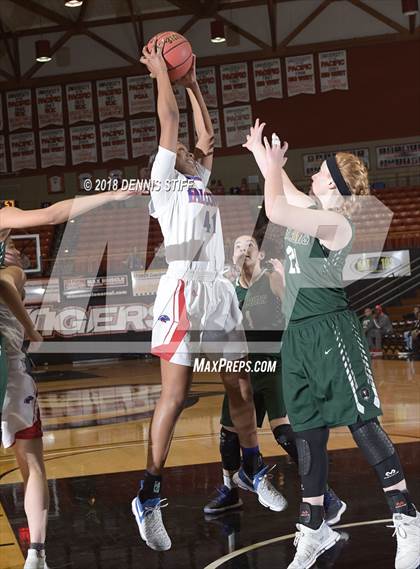 Thumbnail 1 in River Valley vs. Christian Brothers (CIF SJS D3 Final) photogallery.