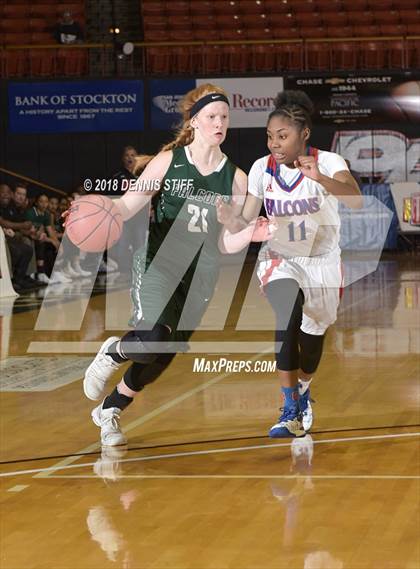 Thumbnail 3 in River Valley vs. Christian Brothers (CIF SJS D3 Final) photogallery.