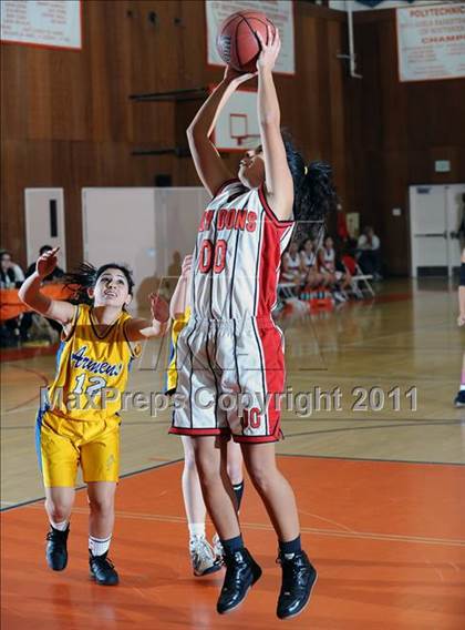 Thumbnail 3 in Verdugo Hills vs. Holy Martyrs Armenian (Poly Tournament) photogallery.