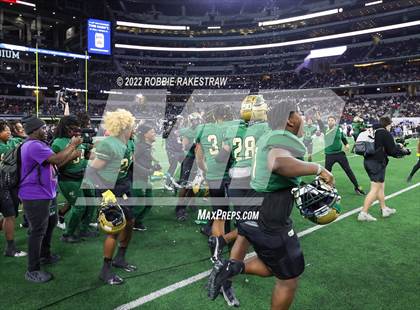 Thumbnail 2 in Vandegrift vs. DeSoto (UIL 6A Division II Final) photogallery.