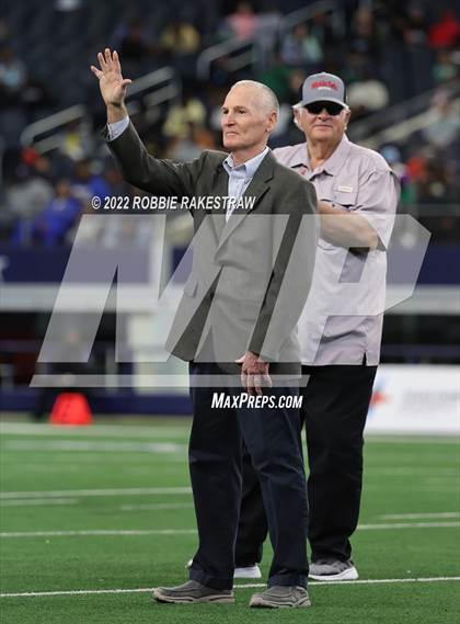 Thumbnail 2 in Vandegrift vs. DeSoto (UIL 6A Division II Final) photogallery.