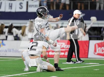 Thumbnail 3 in Vandegrift vs. DeSoto (UIL 6A Division II Final) photogallery.