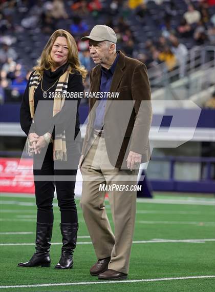 Thumbnail 2 in Vandegrift vs. DeSoto (UIL 6A Division II Final) photogallery.